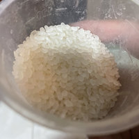十月稻田22元一袋的寒地之最香稻贡米到货了，买米还是得试吃。