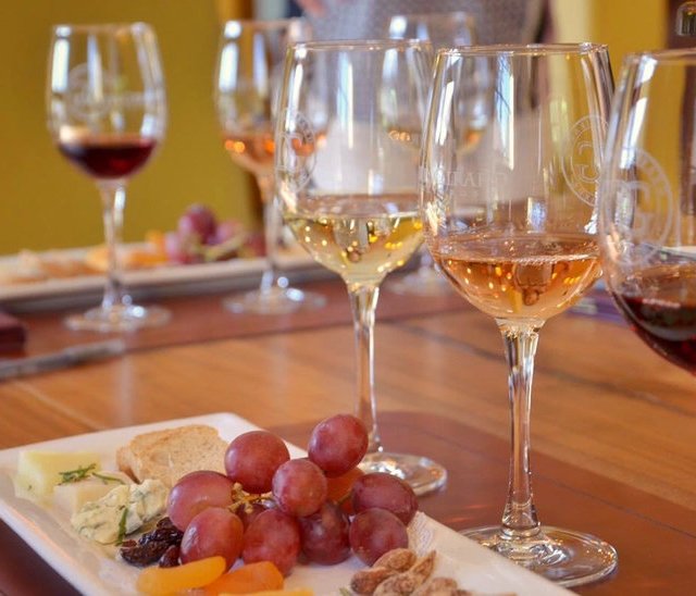 红酒配什么：你不能不知道的西餐、葡萄酒搭配秘诀