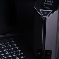 高能预警 机械革命旷世水冷版游戏本评测