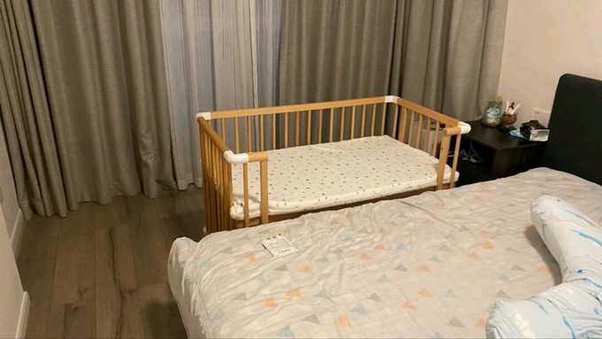 京东京造婴儿床