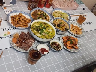 年夜饭小白全家浅尝芝华士