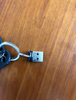 闪迪 8GB USB2.0 U盘