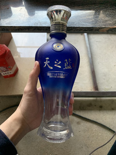 年初二，老丈人喝的不得劲，又加半瓶天之蓝