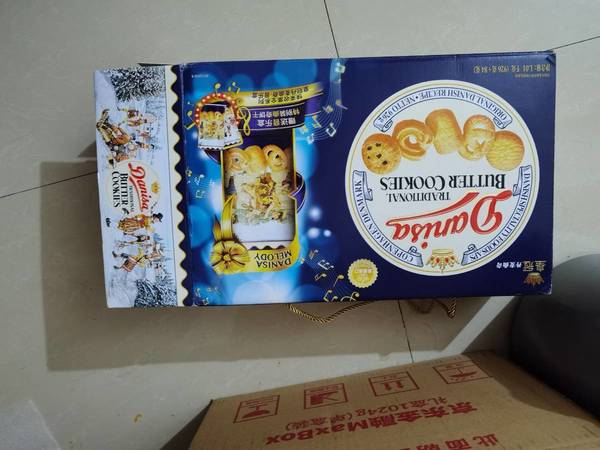 带音乐盒的皇冠曲奇