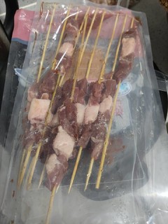 羊肉串，我自己烤卫生肉好