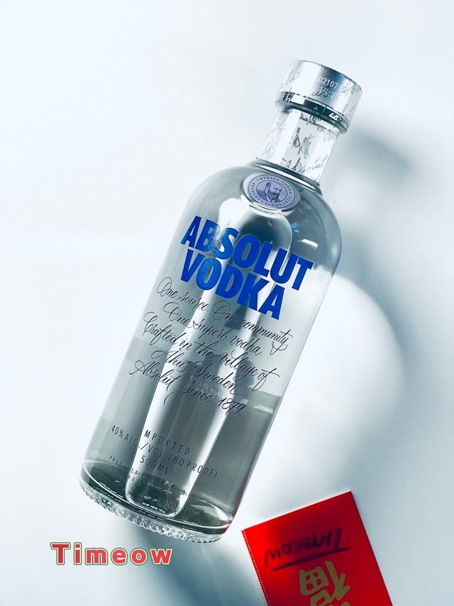 新年喝新酒-绝对伏特加原味酒