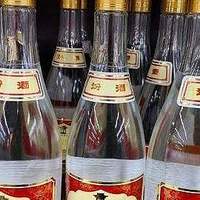 中国6款“光瓶白酒”，好喝不贵，都是100%纯粮酒，行家经常买