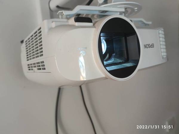 纠结小半年，入手爱普生5700投影仪