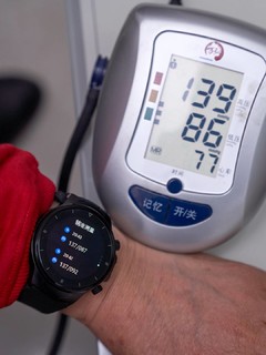 手表自带气泵气囊，测血压准不准？