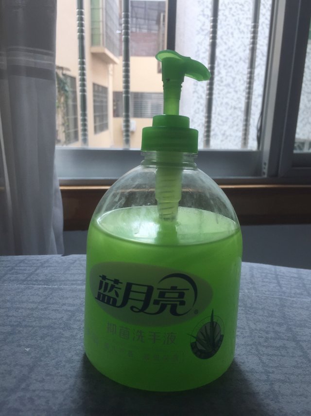 蓝月亮抑菌洗手液