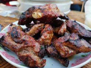 年夜饭食材～自家杀的猪肉，做个烧猪肉