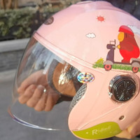 骑车带娃出行怎样才安全？分享一款儿童头盔