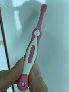 用这款牙刷让孩子主动刷牙
