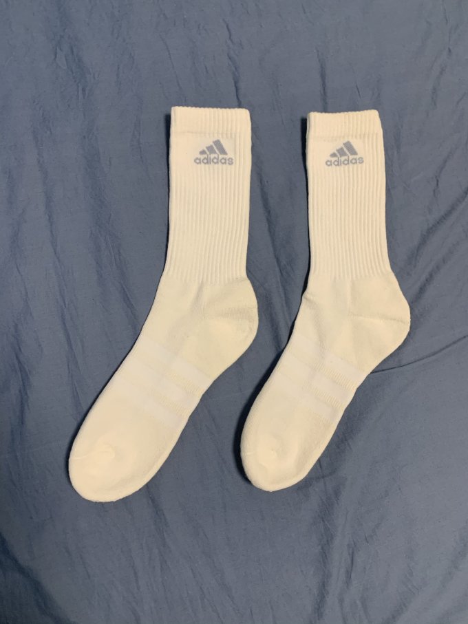 阿迪达斯袜子