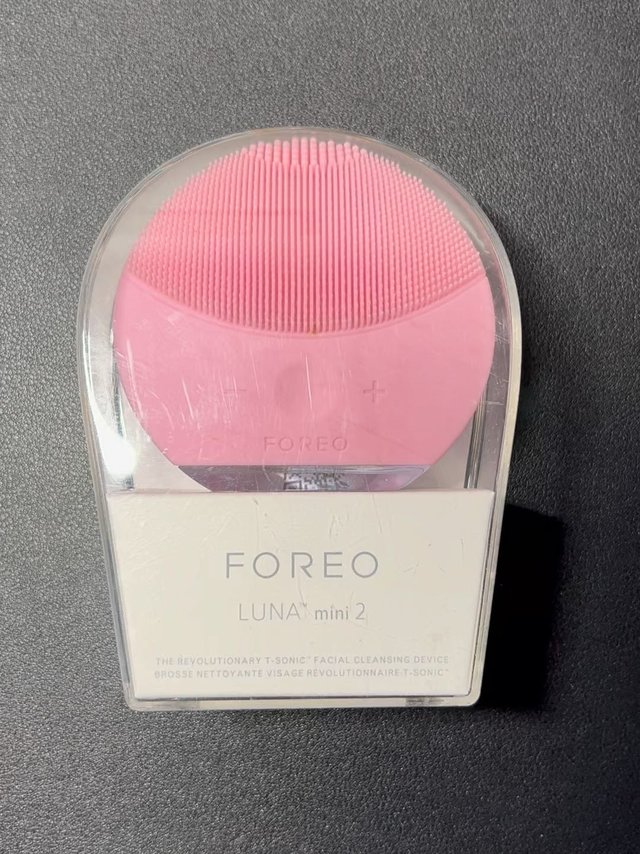 不想让老婆变黄脸婆就送她一台露娜洁面仪