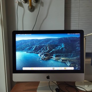 质感和屏幕一流却不知到拿来干嘛的iMac
