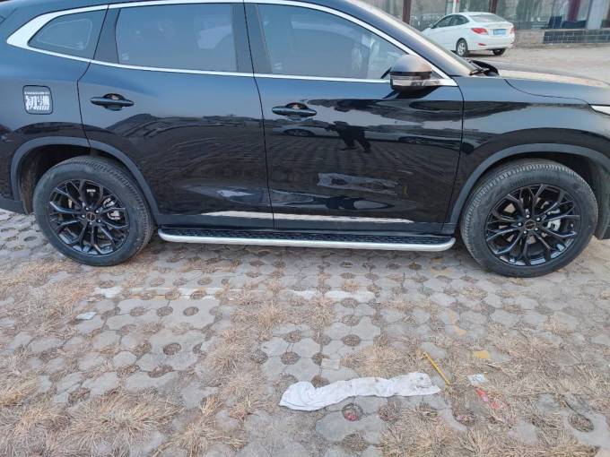 奇瑞汽车踏板怎么样老车换新颜 奇瑞星途汽车安装车侧踏板 什么值得买