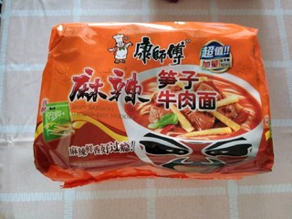 康师傅麻辣笋子牛肉面