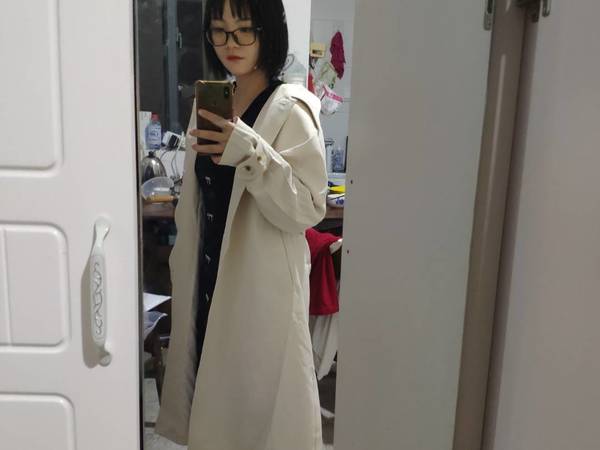 三彩白色风衣，送婆婆