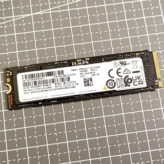 这大概是最香的PCIe4.0固态硬盘了吧