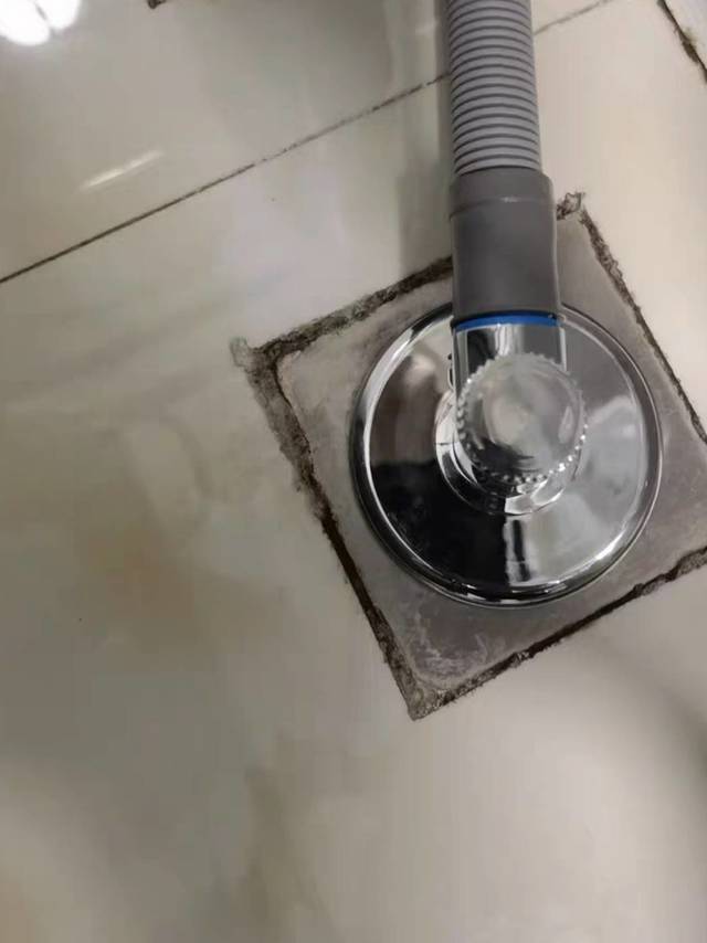 洗衣机水管地漏接头