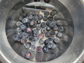 进口的蓝莓也没有好到哪儿去