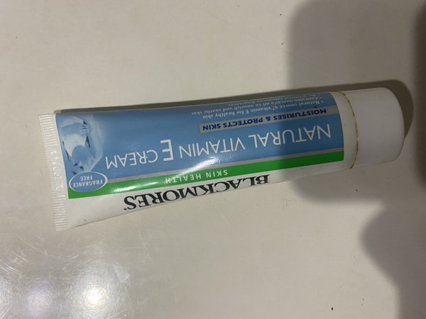 新年焕新，给自己购买一个VE霜吧