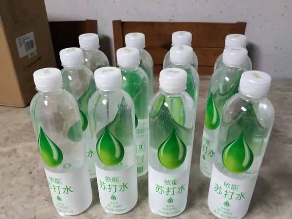 西柚味的苏打气泡水，是真的值