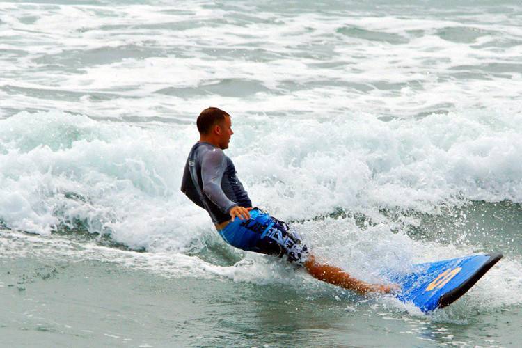 玩哪個室內衝浪尾波衝浪自然衝浪怎麼選