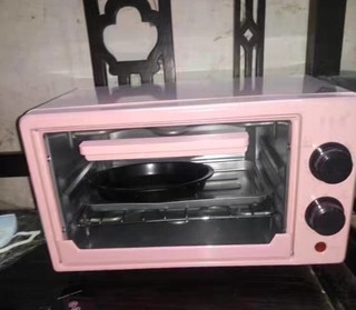 小巧可爱的电烤箱