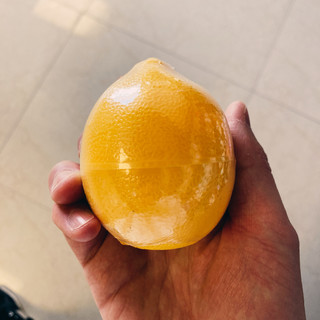 🍋柠檬形状的柠檬润手霜