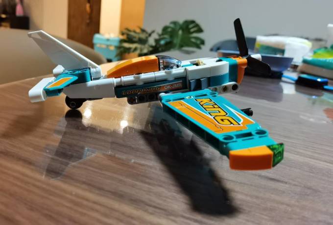 乐高机械系列42117竞技飞机