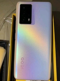 vivo iQOO Z5 双模5G手机 