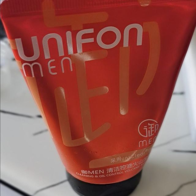 御泥坊，意思是有火山泥般的去污效果吗？