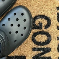 创新高！Crocs去年销售额大涨67%，买过的值友进来聊聊