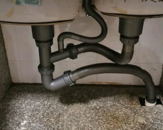 厨房洗碗池下水管
