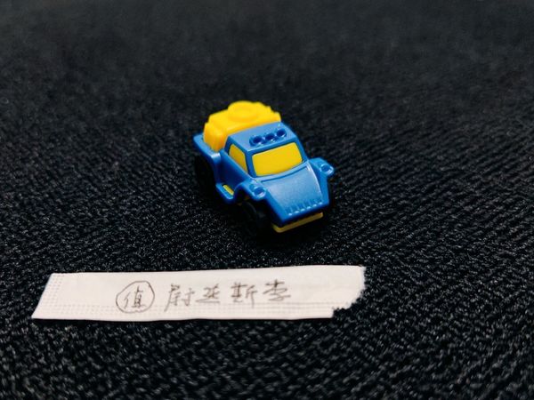 超卡通的玩具小汽车，它竟然是蛋生的