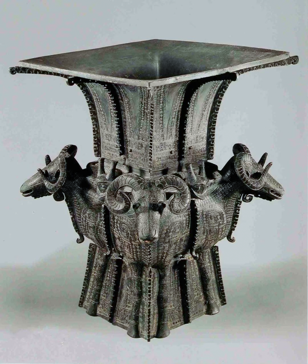 四羊方尊,现存商代方尊中最大的一件,藏于中国国家博物馆 08图源