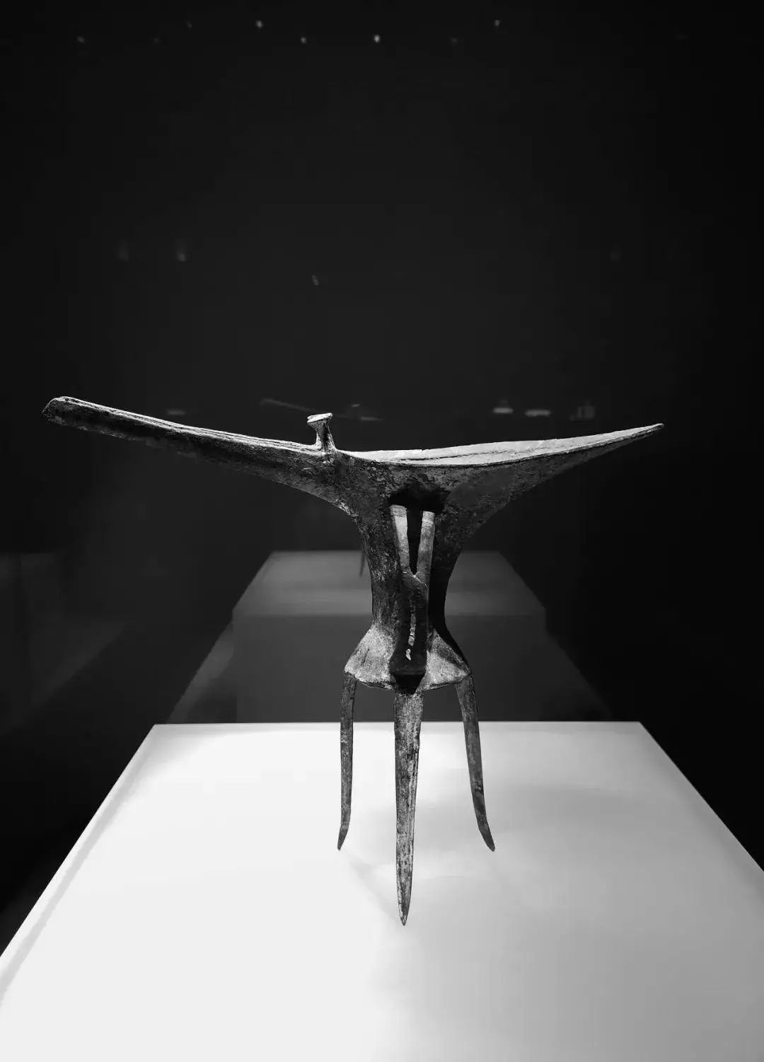 夏乳钉纹铜爵，现藏于洛阳博物馆 ©图源网络