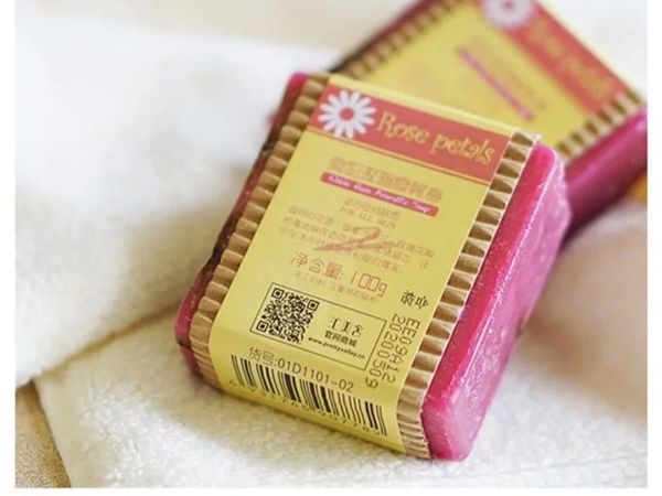 玫瑰香型手工皂，洁面沐浴两不误
