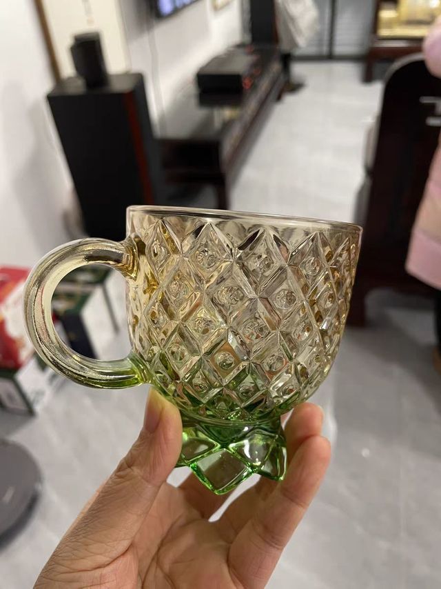 金菠萝银菠萝都不如我家的菠萝杯