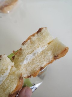 绵软略甜的泓一提拉米苏夹心蛋糕。