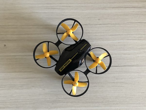 拼多多六十几块的无人机竟然出奇的好玩