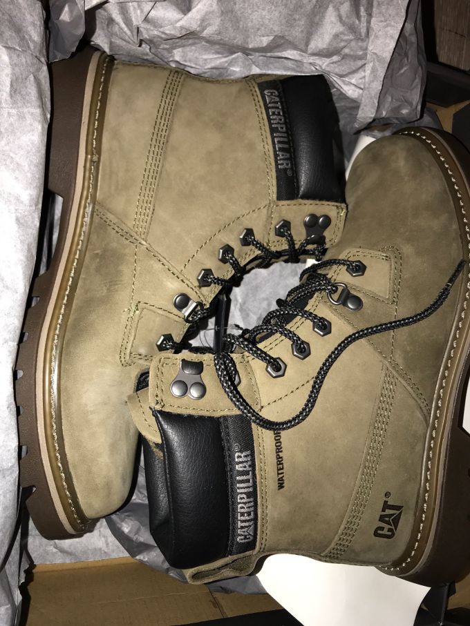 卡特彼勒男士工装靴
