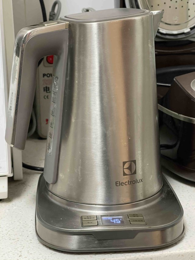 简约不简单，伊莱克斯烧水壶