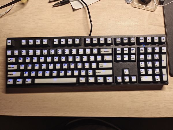 有光有声软硬结合-新换的魔力鸭机械键盘