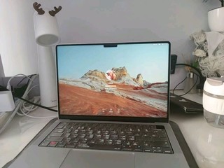 苹果 MacBook Pro 14 电脑