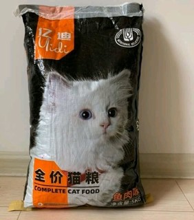 小猫咪特此喜欢吃的一款猫粮