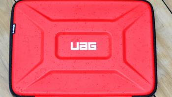 MacBook Pro 新配件：UAG红色笔记本内胆包