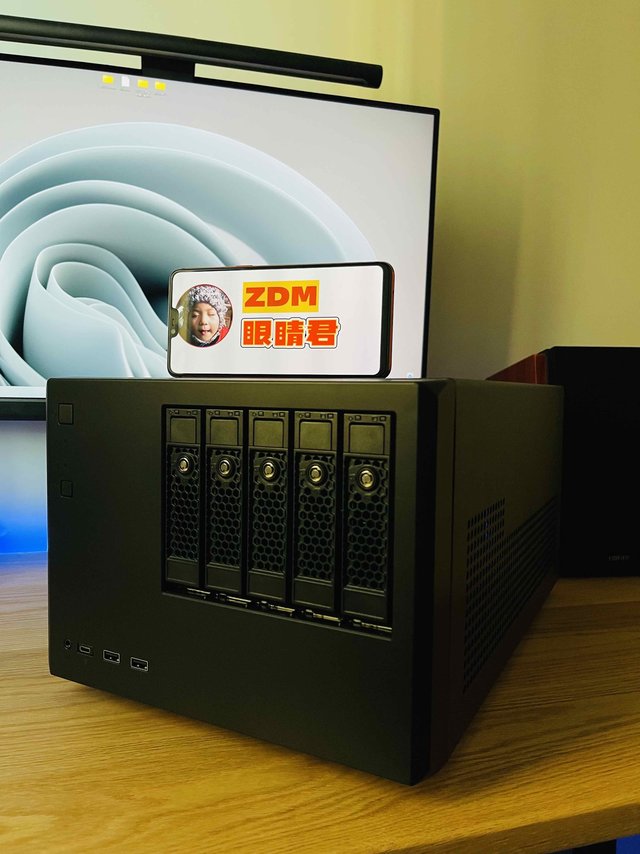 首晒？！银欣CS351多盘位NAS机箱